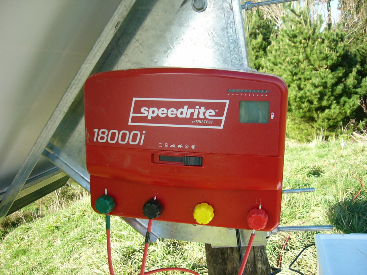 Speedrite 18000i Electric Fence Energizer | 18 Joules, 120 Mile | Dual Power