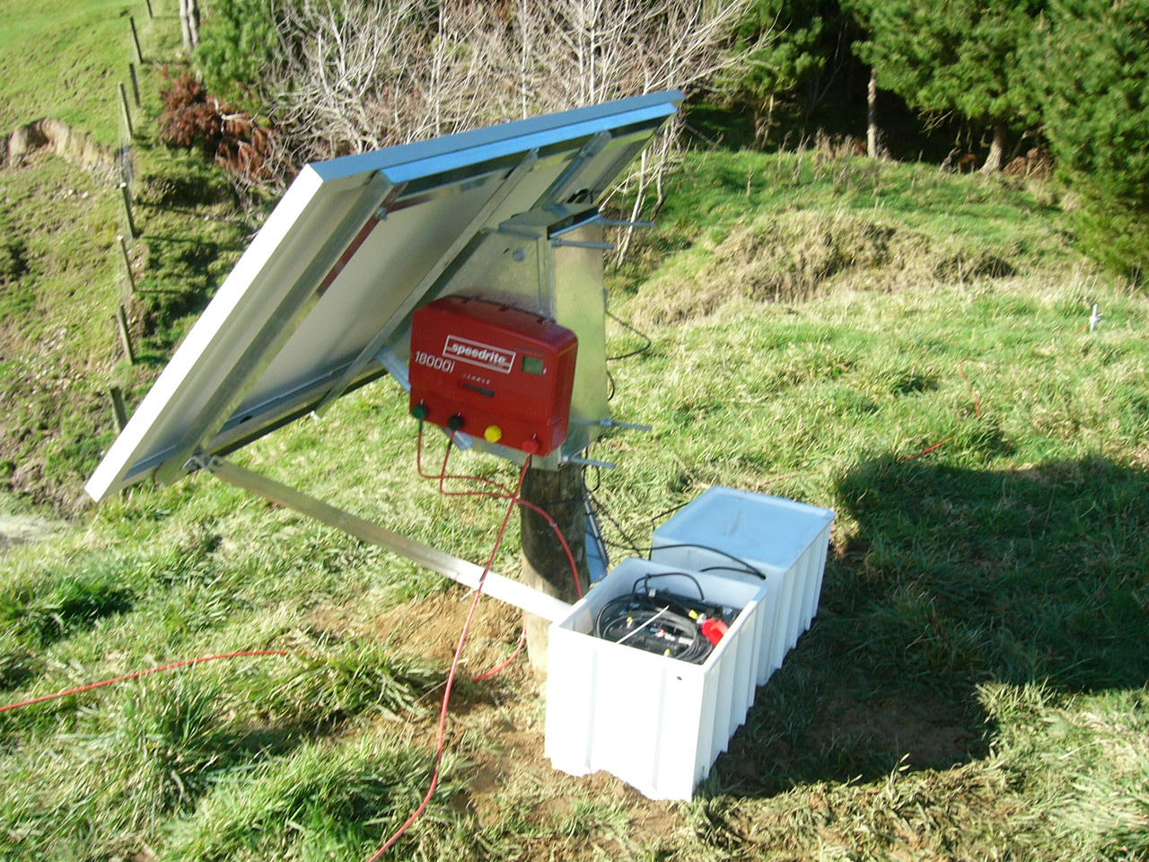 Speedrite 18000i Electric Fence Energizer | 18 Joules, 120 Mile | Dual Power