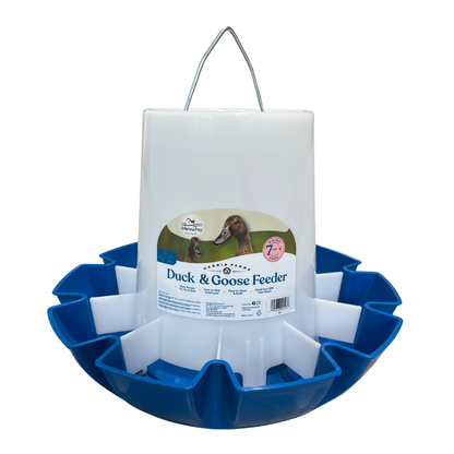 Manna Pro Duck & Goose Feeder | 7 lb BPA-Free Feeder for 5–15 Birds