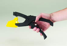 Z-Tags No Snag Tagger — One-Piece Cattle Ear Tag Applicator Tool