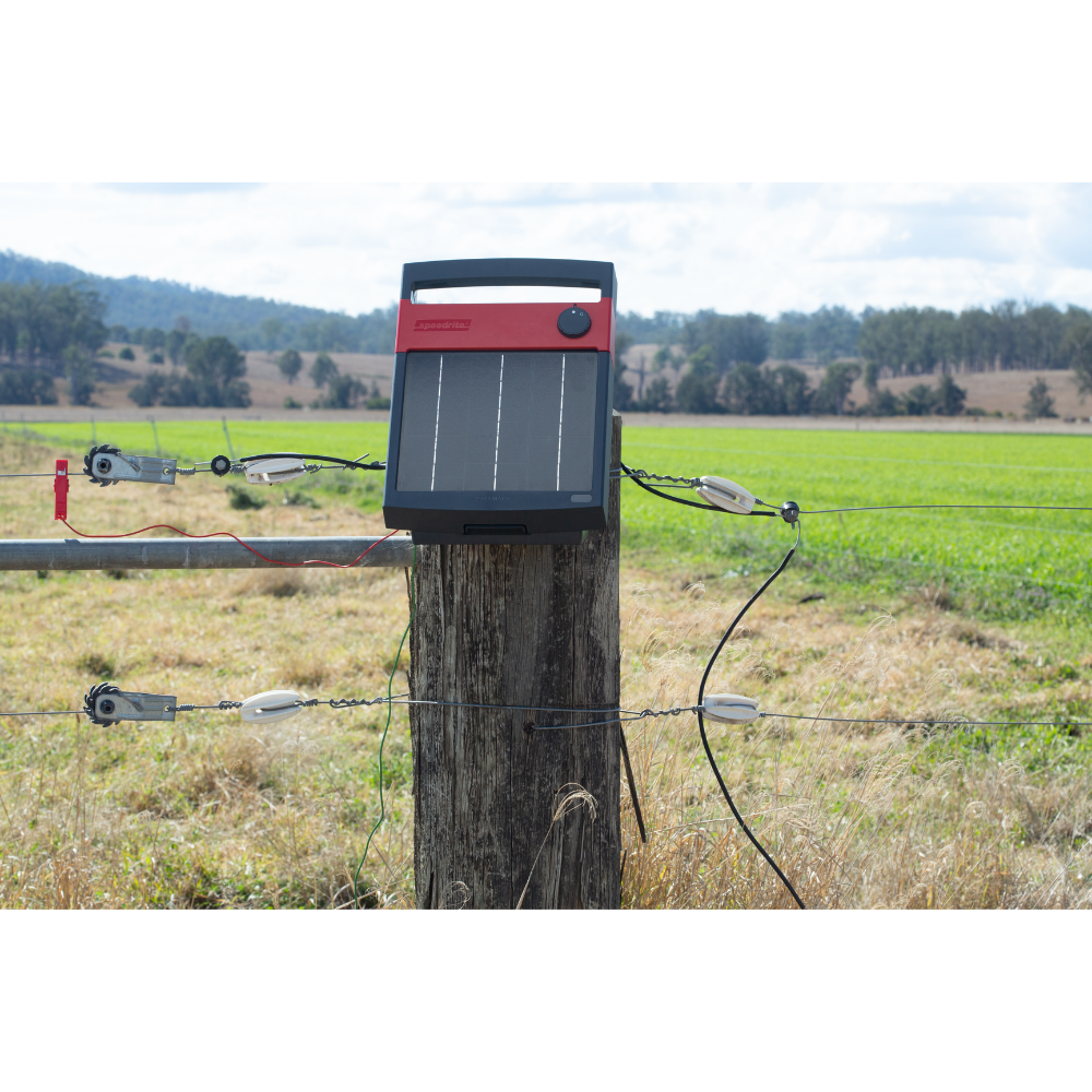 Speedrite S1000 Solar Electric Fence Charger - 12V Battery, 1J, 40 Mile